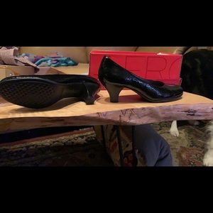 Aerosoles heels, barely worn!